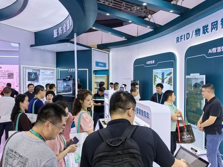 展会直击｜球王会体育首页闪耀2024年中国图书展览会！